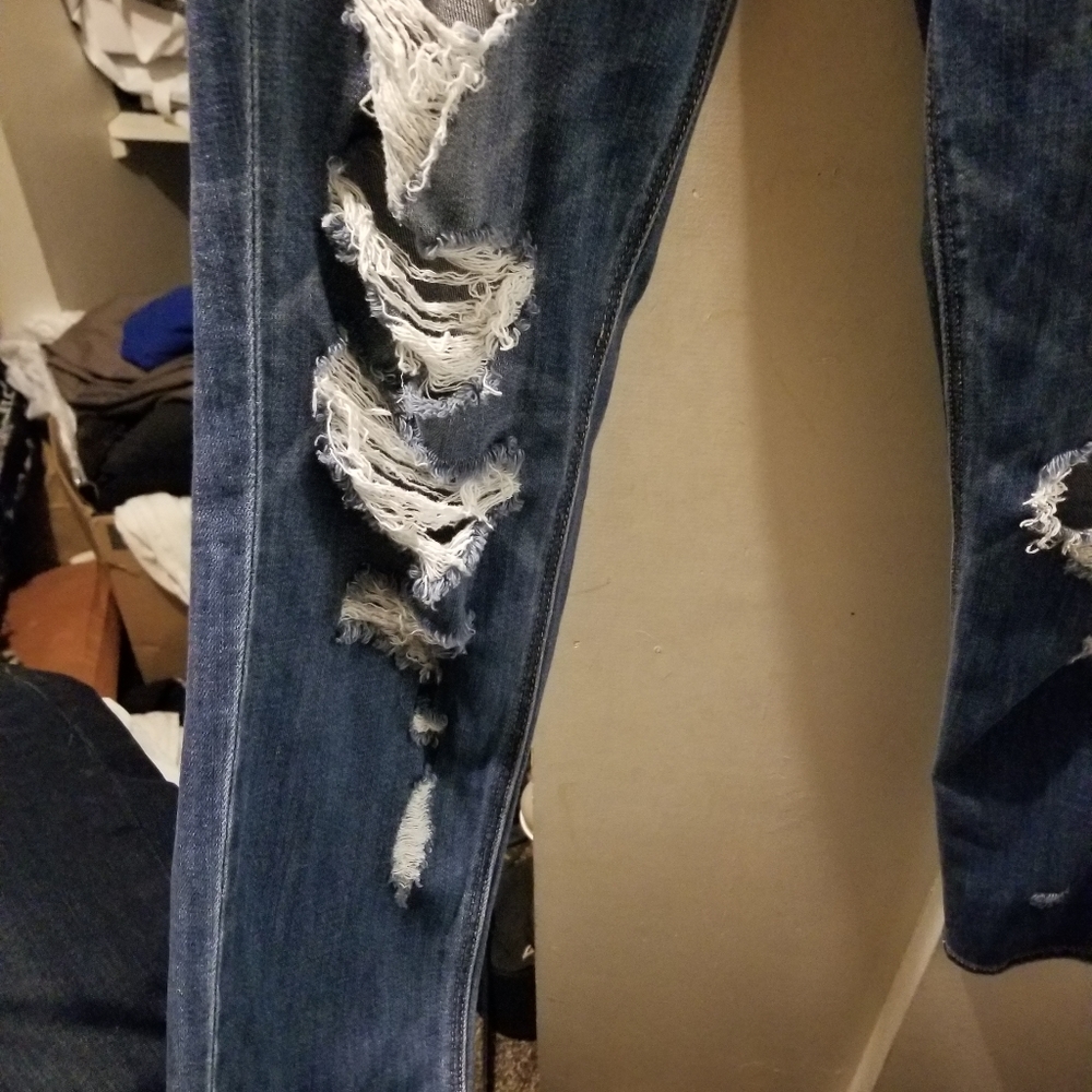 American eagle ripped jeans